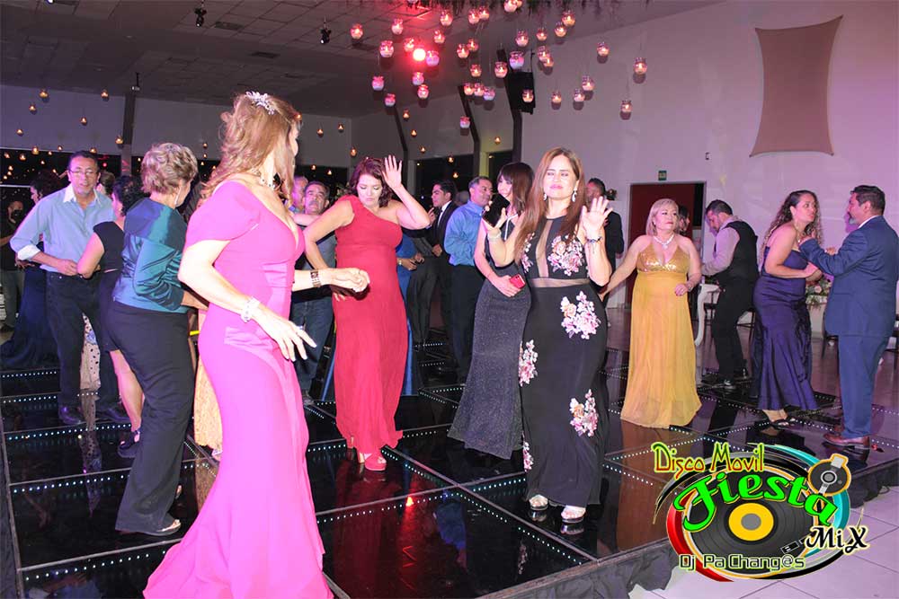 Renta pista iluminada para boda, quinceanera en tlaxcala Dj sonido discomovil